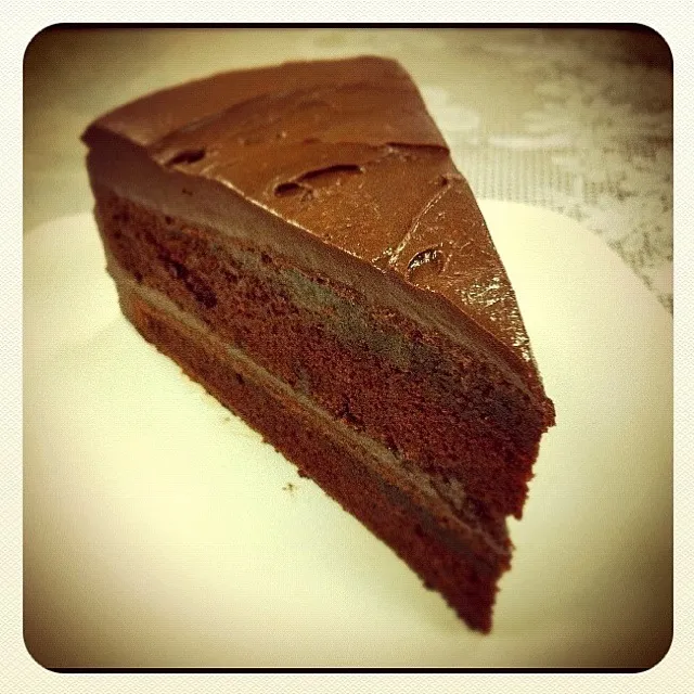 dark chocolate cake with fleur de sel caramel|nuttyさん