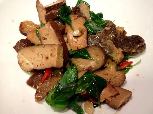 black tofu with basil|mee aphipongさん