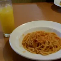 Snapdishの料理写真:モッツァレラチーズとトマトソースのパスタ|安部紗織さん