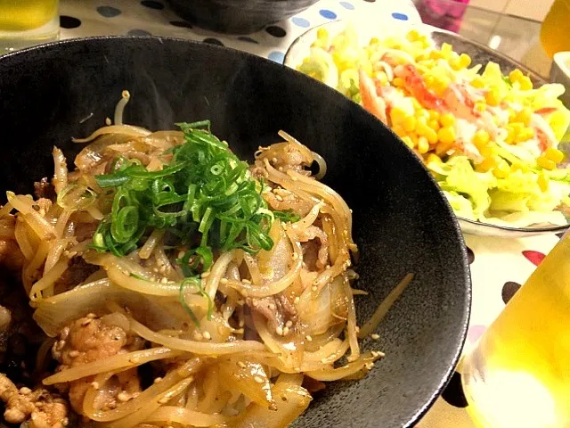 豚丼、カニかまサラダ|ましおりさん