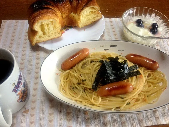 パスタとパンでブランチ|yasbongさん