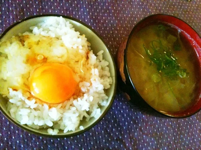 卵かけごはん＆玉ねぎとキャベツの味噌汁|純さん