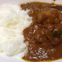 メインはチキンカレーで|Yoshiyuki Utsuさん