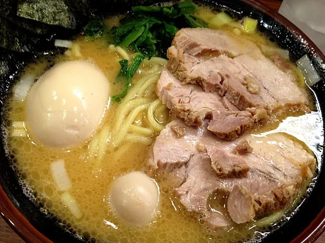 Snapdishの料理写真:MAXラーメン 濃いめ かため|tecklさん