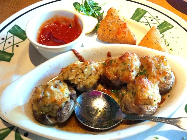 stuffed mushrooms and fried mozzerlla !|Samanthaさん