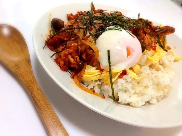 キムチ丼|ちーぼーさん