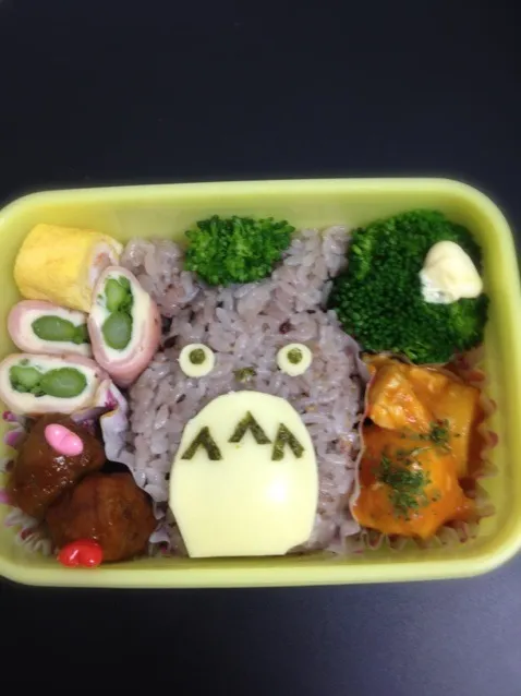 Snapdishの料理写真:トトロ弁当|あいさん