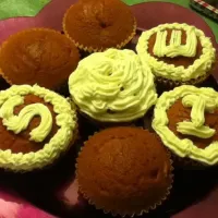 Red Velvet Cupcakes.|samrahさん