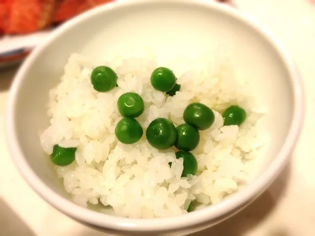 グリンピースご飯❤美味しい春だぁ。|シホりんさん