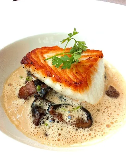 crispy chilean seabass - mushroom-bacon ragout, Japanese yuzu and white truffle butter|proudaさん