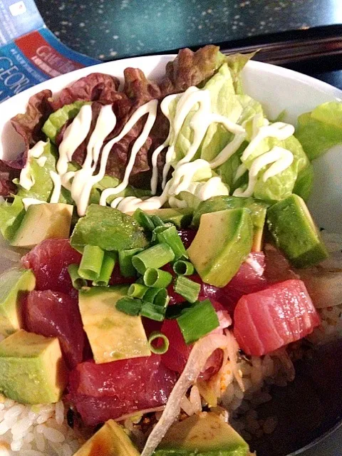 tuna avocado rice bowl|lauren shannonさん