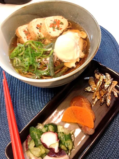 鶏と豆腐の揚げ巻と蕎麦の夕飯|かずさん