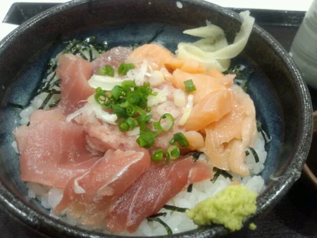 490円の三色丼|kingyolivestrongさん