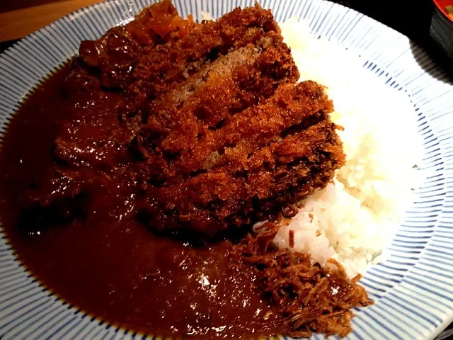 特大メンチカツと牛たんカレーライス。さすがにうまかった！満足である。|SHIOYA, Hiromuさん