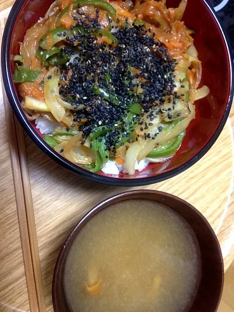 野菜丼 and なめこ汁|狂猫さん