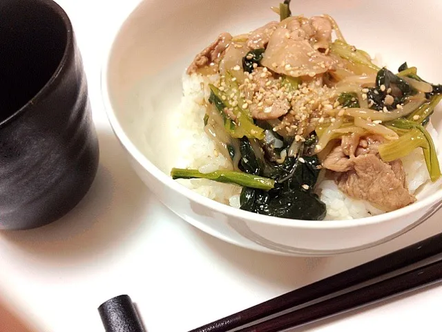 豚肉と小松菜の中華丼|五十嵐麻希子さん