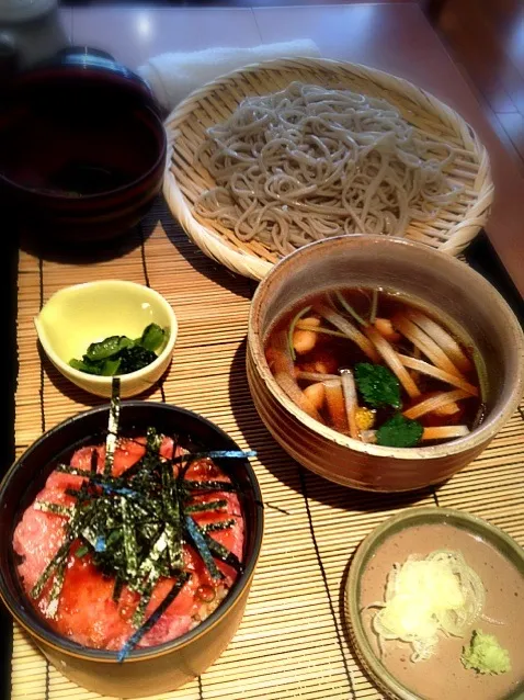 鶏セイロとマグロ丼|すえたけさん