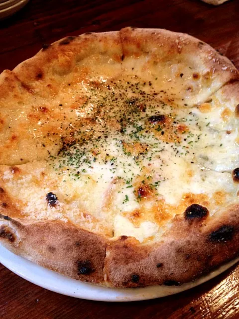 4種のチーズピザ|narumiさん