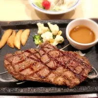 Snapdishの料理写真:肩ロースステーキ|harataさん