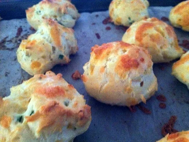 gougeres Cheeze chives puff|Celine Cossou-Bordesさん