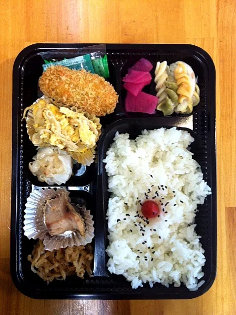 日替わり幕の内弁当|たんぽぽ娘さんさん