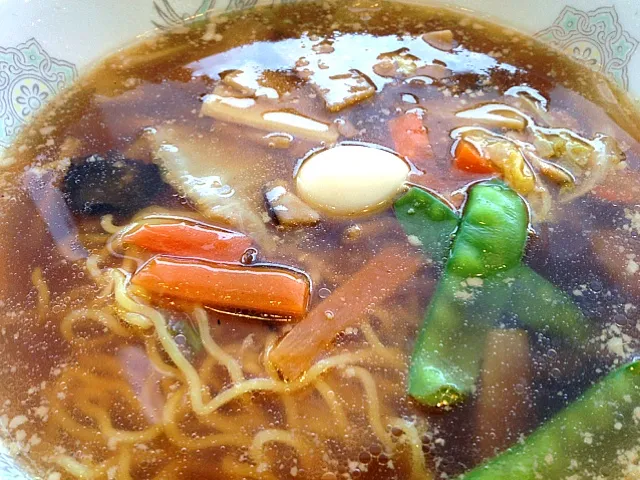 Snapdishの料理写真:今日の社食は広東麺。440円。ここの社食で唯一お得感が少ないラーメン系。|ルーア・ブランカさん