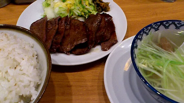 牛タン定食 しお|あおやぎ あつしさん