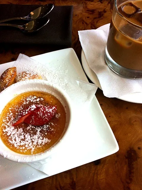 Snapdishの料理写真:Creme brule with Vietnamese iced coffee|icさん