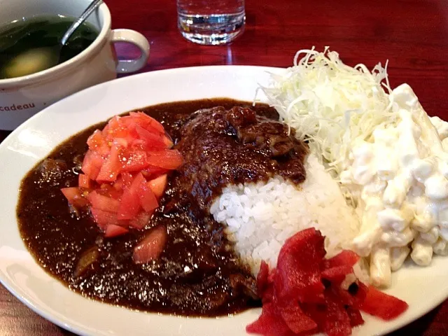 牛すじカレーのあき山が元の場所に戻ってリニューアルしてました。カレーの旨さは健在！＼(^o^)／|ひろぱげさん