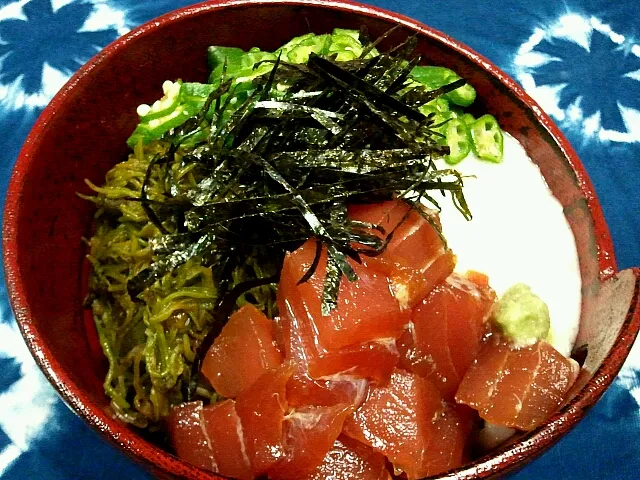 ひとりdeねばねば漬け丼|まにまぁるさん