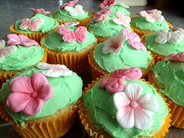 vanilla cup cakes|sanne christensenさん