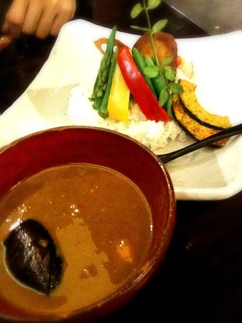 Snapdishの料理写真:野菜とさらっとしたカレー|なりぶらぶさん