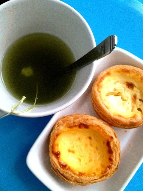 Egg tart /w Green tea|Tunaさん