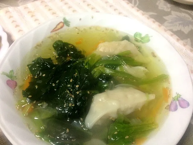 Snapdishの料理写真:野菜たっぷり中華スープ|yasbongさん