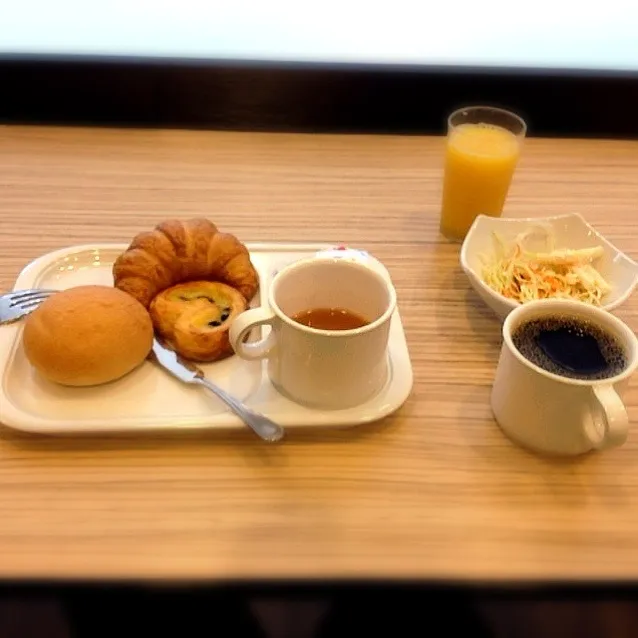 Snapdishの料理写真:ホテルの朝食|MoisMoisさん