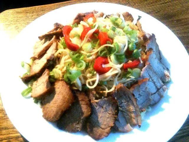 Honey red pork with fried noodles|Eveさん