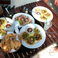 fish tacos and seafood ceviche|Andres Fernandezさん