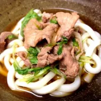 肉うどん。見た目はイマイチかもだけど、味はいい！|Yohsukeさん