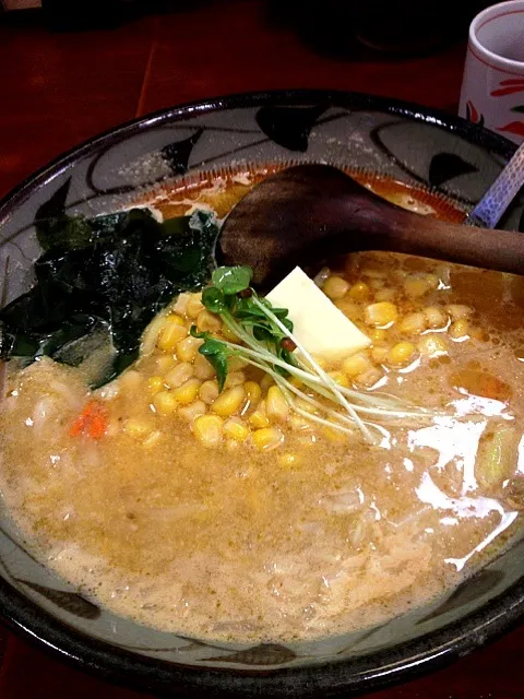 Snapdishの料理写真:コーンバター味噌ラーメン|まーたんさん