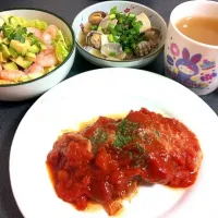 🍴ﾄﾏﾄ煮込みﾊﾝﾊﾞｰｸﾞ，ｱｻﾘとｷﾉｺの酒蒸し，海老ｱﾎﾞｶﾄﾞｻﾗﾀﾞ，ｺﾝｿﾒｽｰﾌﾟ|Vanillaさん