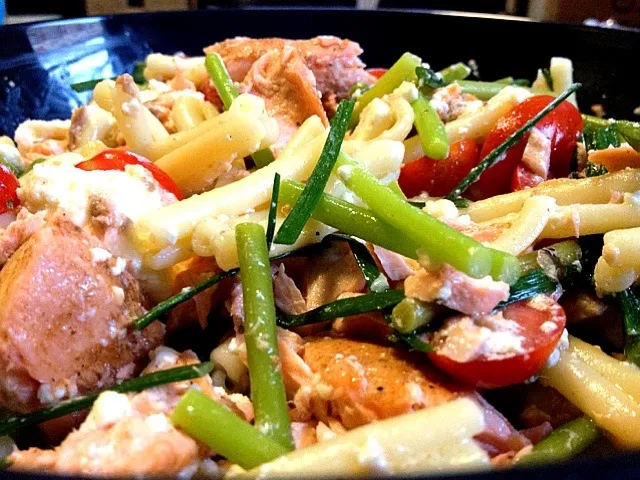 Cavatelli, garlic scapes, poached salmon, tomato, and ricotta|Angie Changさん