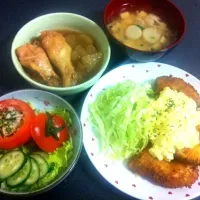 🍴白身魚のﾌﾗｲ ﾀﾙﾀﾙｿｰｽ，手羽大根，ｻﾗﾀﾞinﾄﾏﾄﾎﾟｯﾄ，お麩のお吸物|Vanillaさん