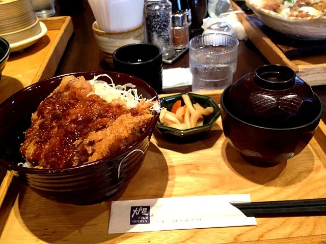 鶏カツソース丼|なみさん