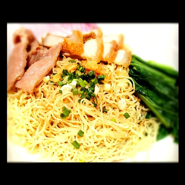 crispy pork noodle|sanさん