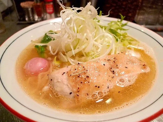 Snapdishの料理写真:鯛塩ラーメン  限定|マハロ菊池さん