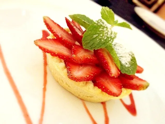 Snapdishの料理写真:Strawberries Tart|Princess Staceyさん