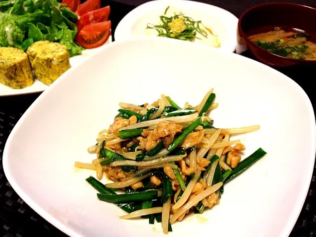 豚もやし味噌定食|ちび隊長さん