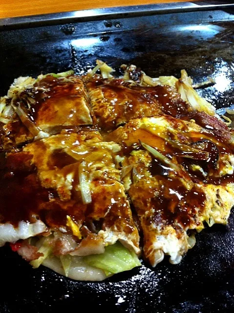 Snapdishの料理写真:大久保 京風お好み焼き井上！乾杯（＾＿＾）☆|moririyyyさん