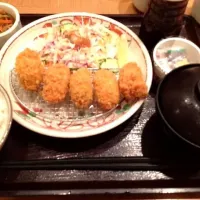 Snapdishの料理写真:カキフライ定食|えりにゃーにゃさん