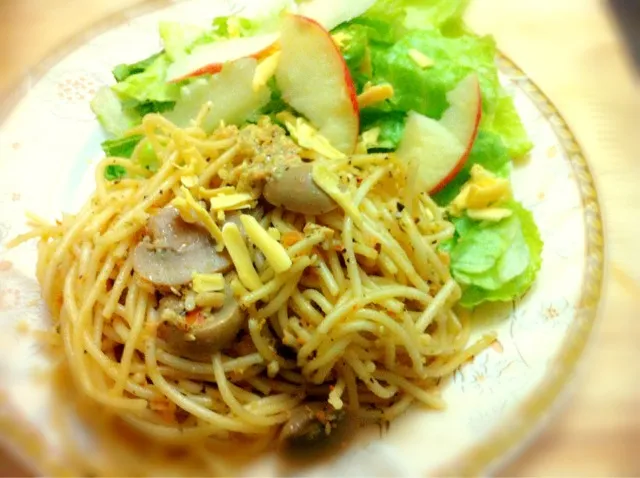 Pasta Arrabbiata and Green Salad|caren memanさん